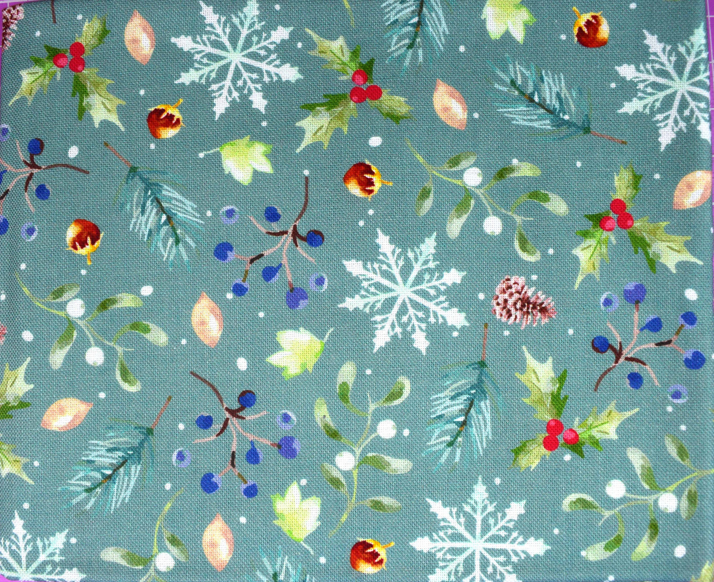Robin fat Quarter Bundle, cotton quilting fabric, Christmas fabric, Feathered Foliage by Susan Wheeler