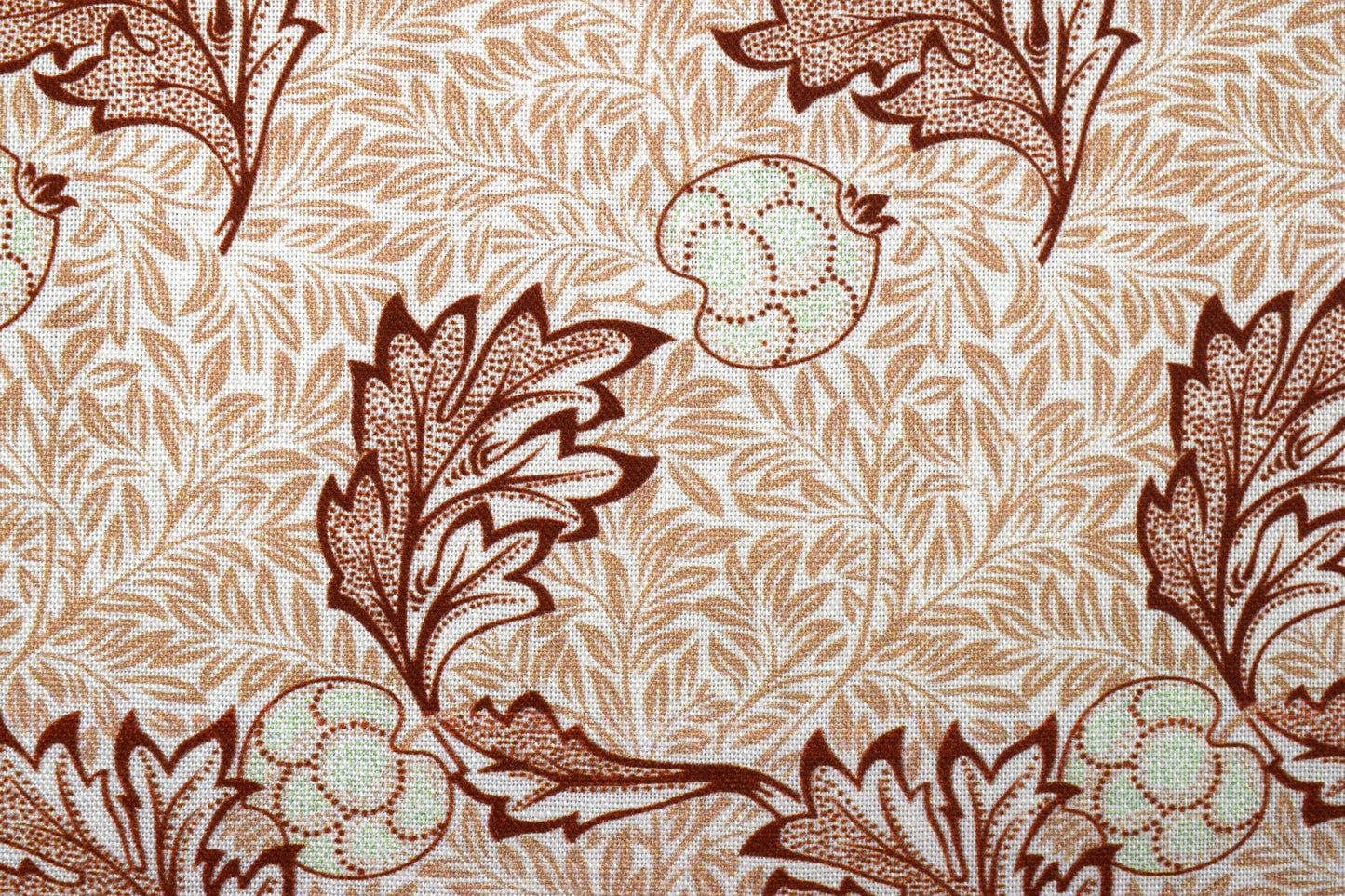 William Morris Apple, Sweet Symphony, organic Quilting fabric, cotton fabric - Price by the Half Metre