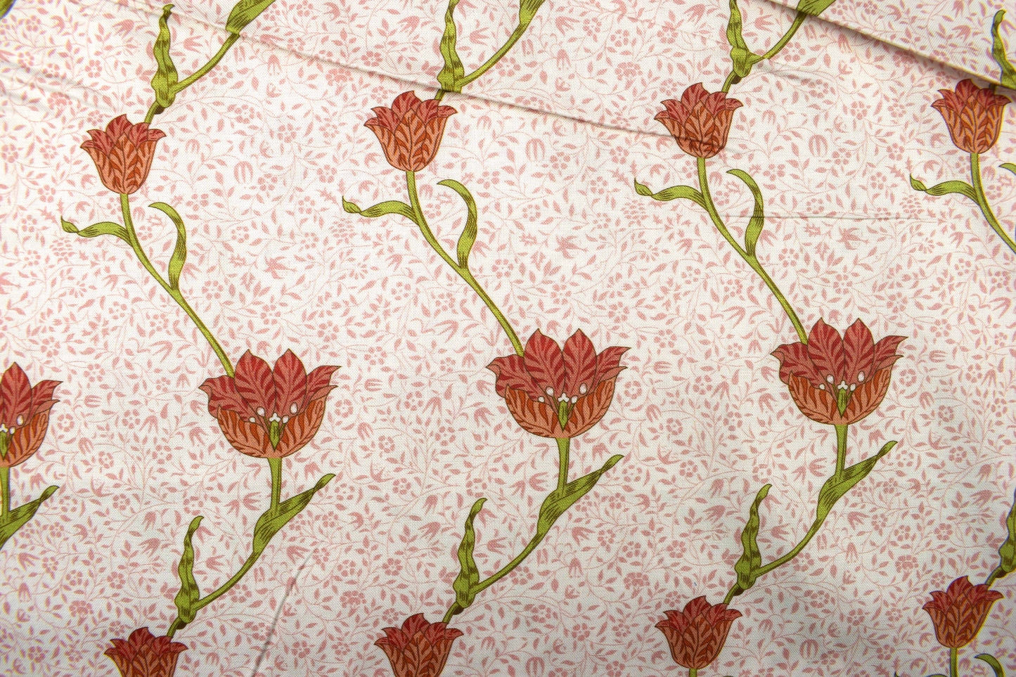 William Morris Garden Tulip, Sweet Symphony, organic Quilting fabric, cotton fabric - Price by the Half Metre