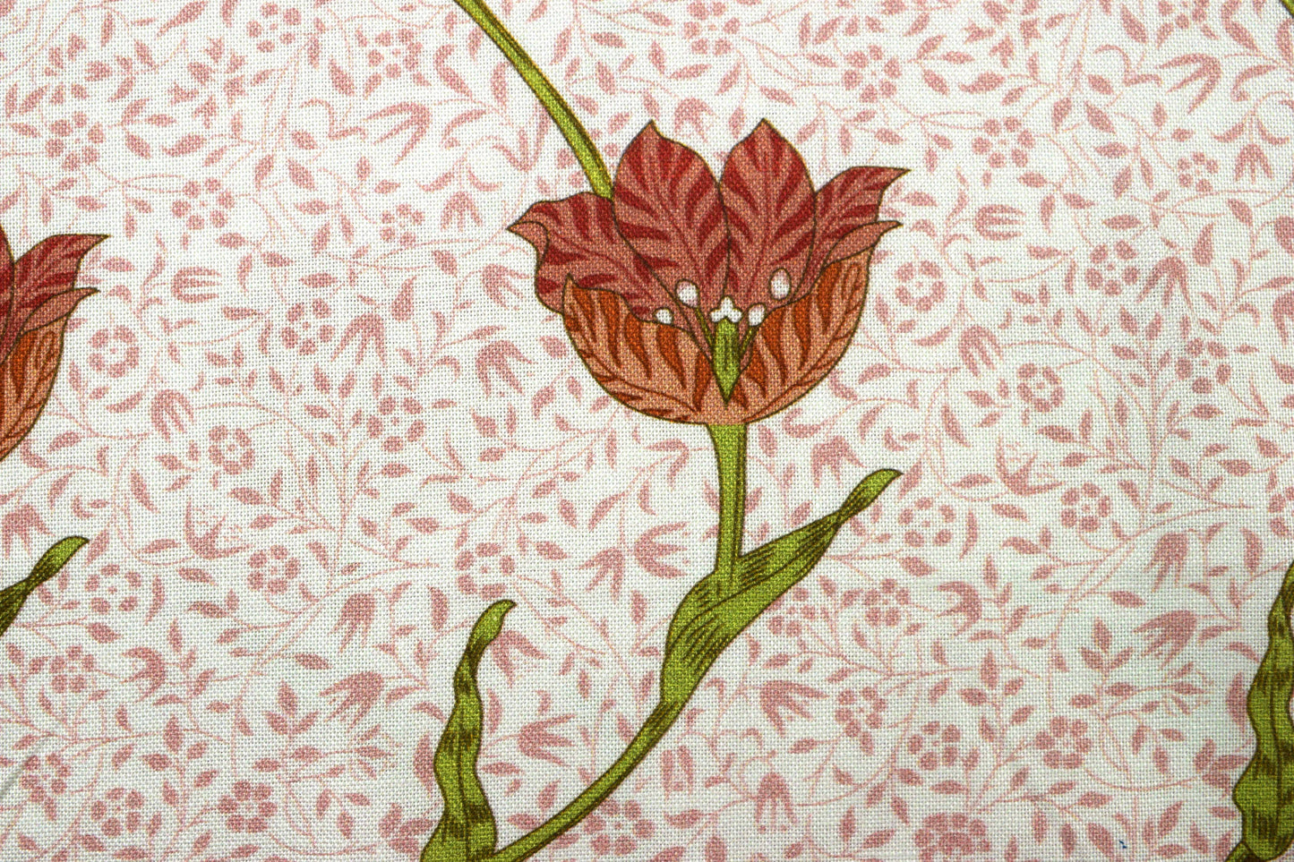 William Morris Garden Tulip, Sweet Symphony, organic Quilting fabric, cotton fabric - Price by the Half Metre