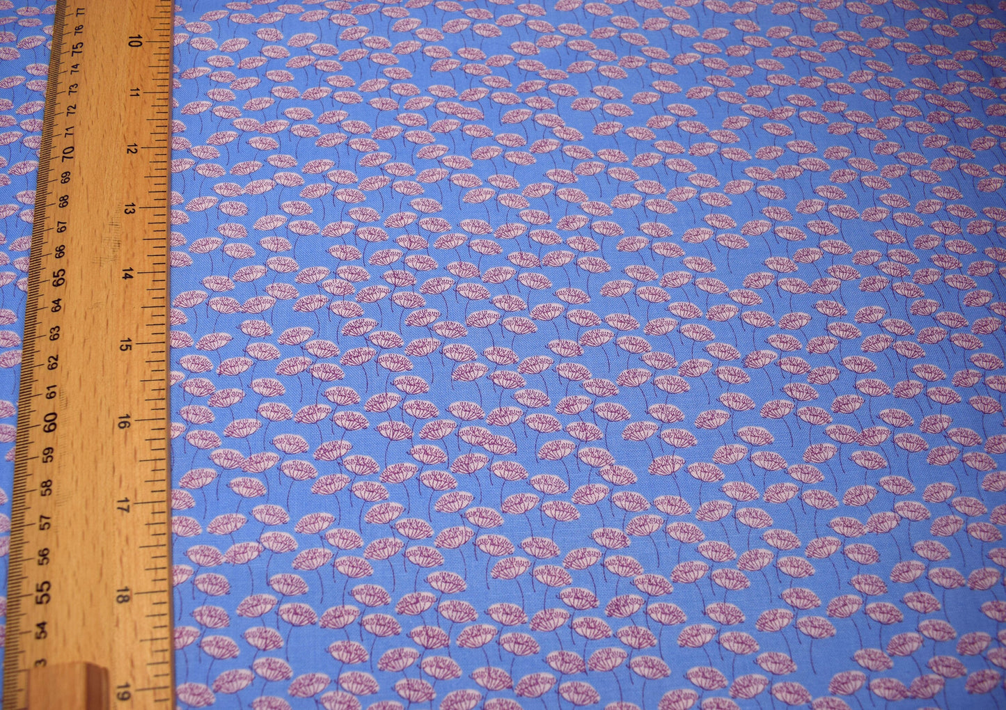 Lilac seedhead fabric, floral quilting fabric, makower fabric - Price by the Half Metre The Quilt Sanctuary