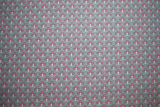 scottish fabric, thistle fabric, Green heraldic fabric ,quilting fabric, cotton fabric, Price by the Half Metre The Quilt Sanctuary