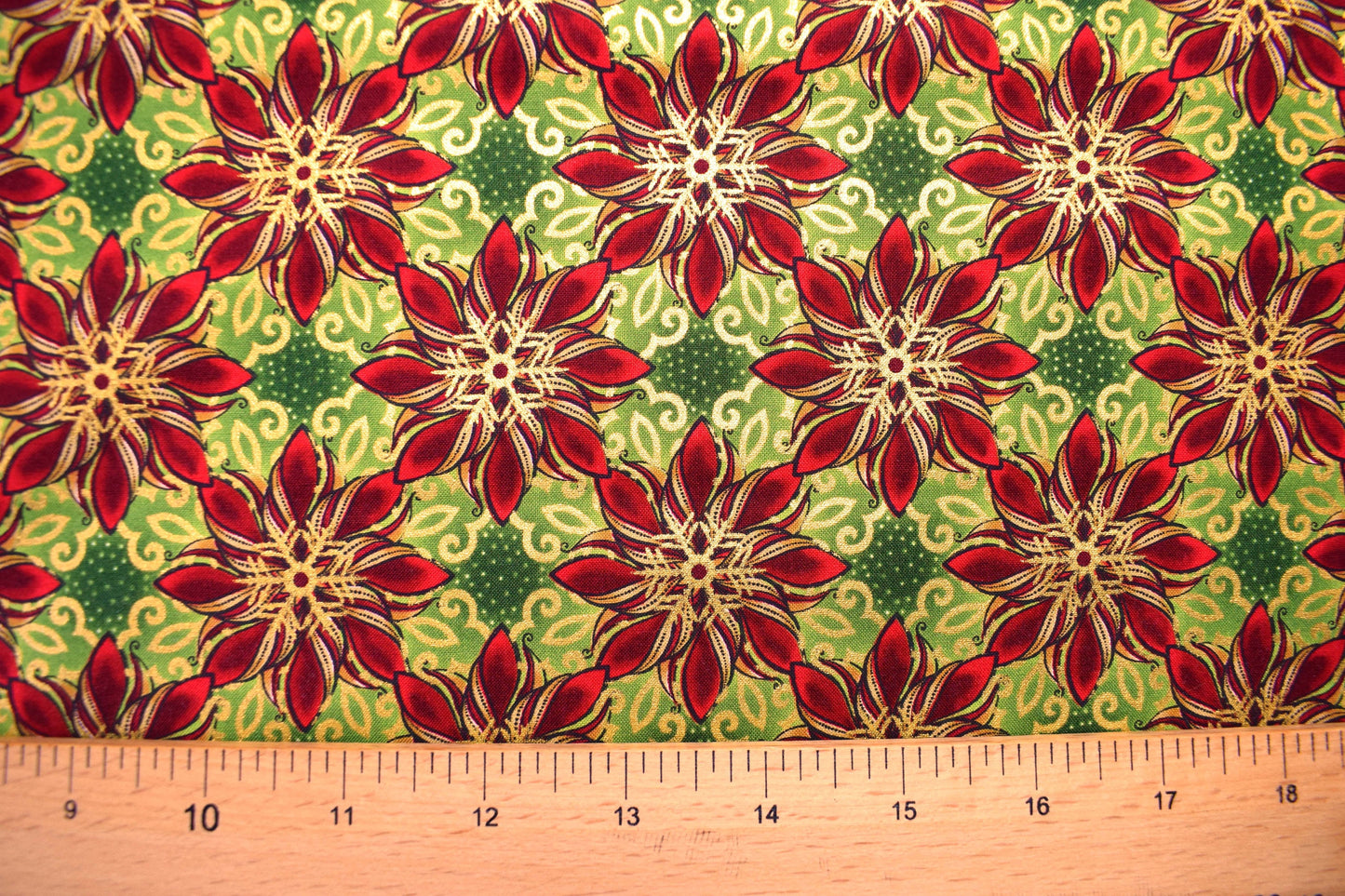 Green poinsettia Fabric , Quilting fabric, Jason Yenter - Price by the Half Metre The Quilt Sanctuary