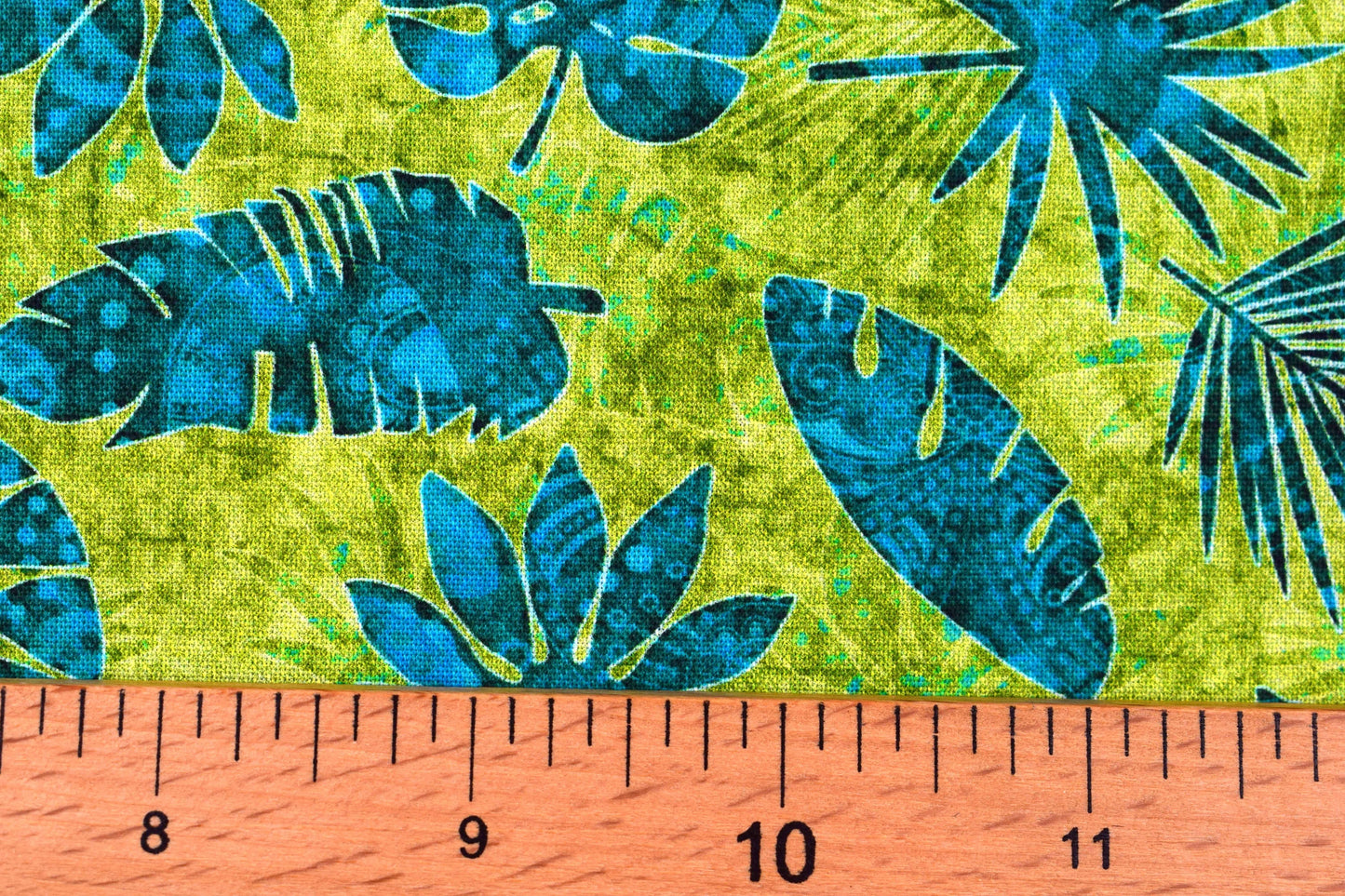Green tropical foliage fabric, Quilting fabric, cotton fabric, quilting treasures, Serengeti, Price by the Half Metre The Quilt Sanctuary