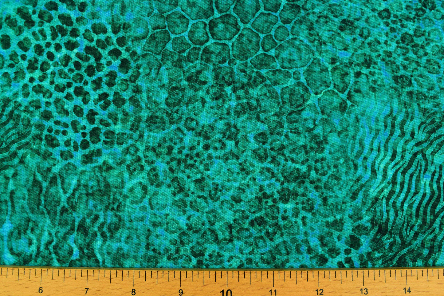 Green Animal print fabric, Quilting fabric, cotton fabric, quilting treasures, Serengeti, Price by the Half Metre The Quilt Sanctuary