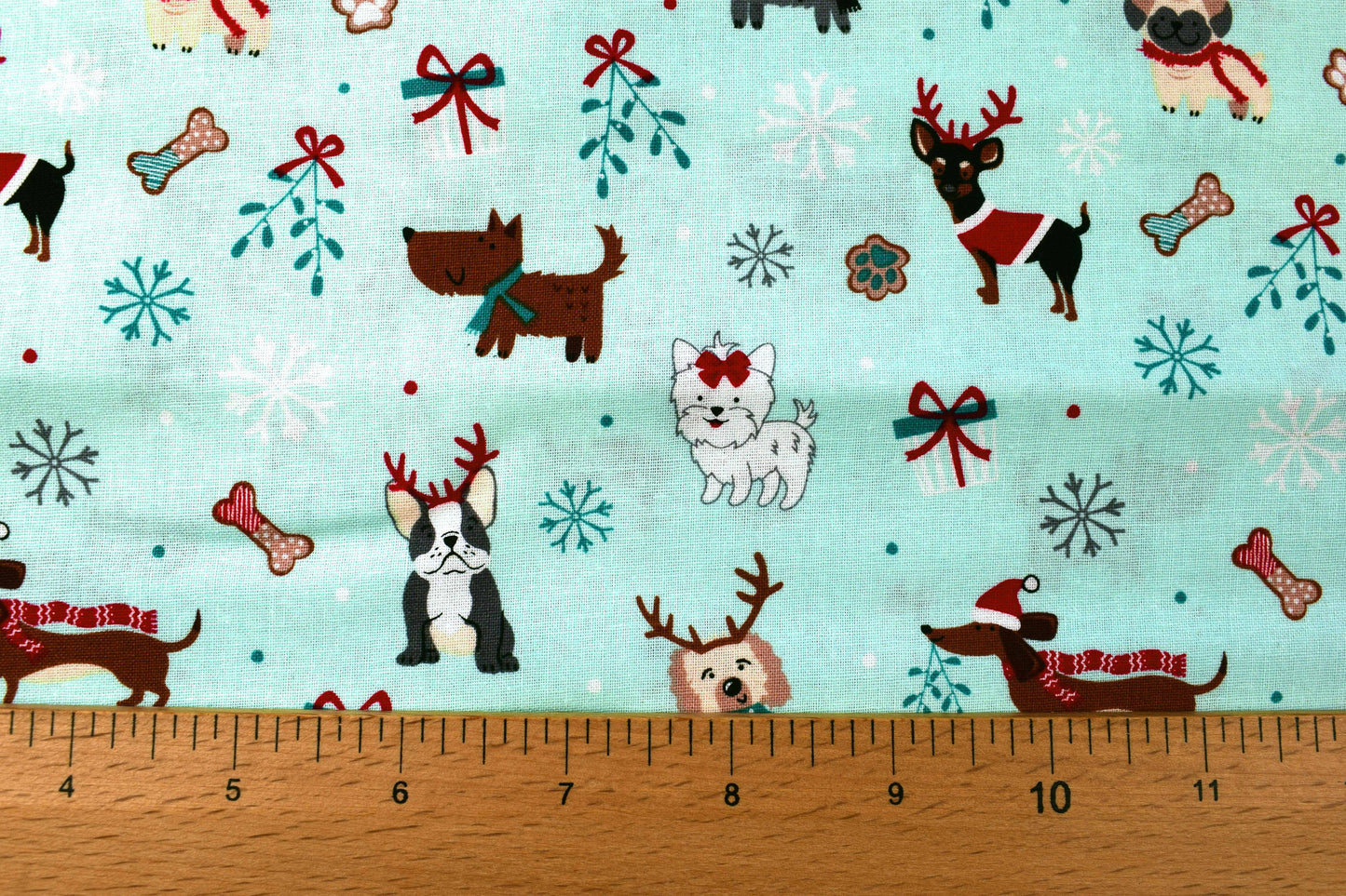 small dog christmas fabric - Price by the Half Metre The Quilt Sanctuary