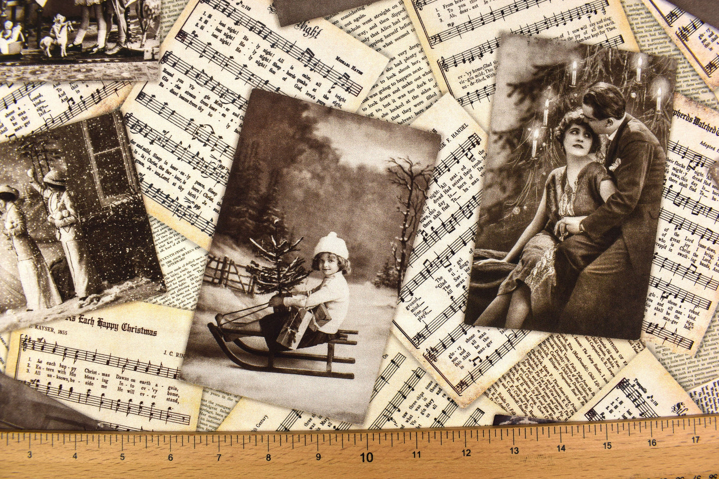 Christmas letters, Traditional Christmas fabric, cotton quilting fabric - Price by the Half Metre The Quilt Sanctuary