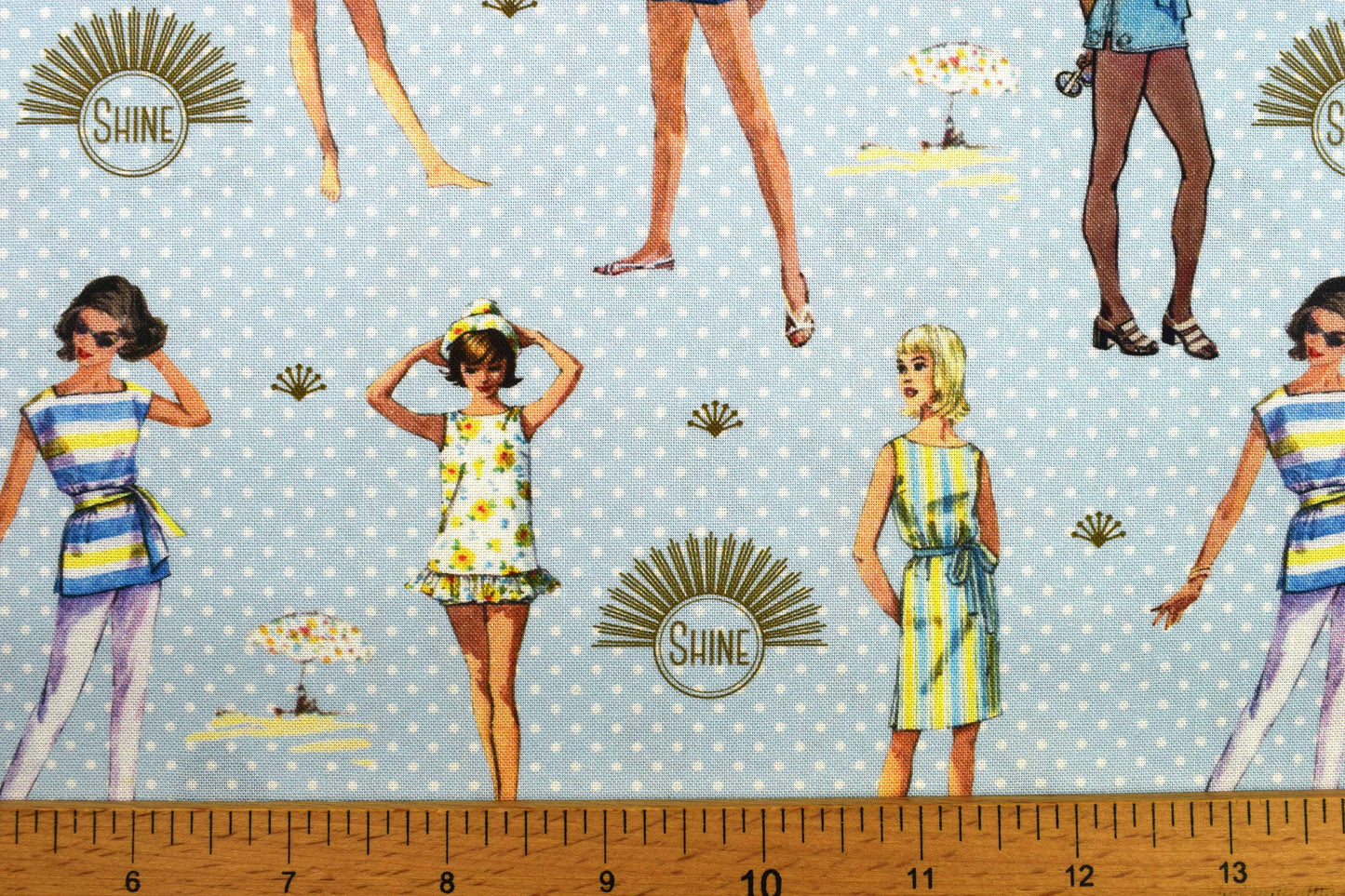 Blue spot, Simplicity vintage fabrics, At the beach 1950's fashion - Price by the Half Metre The Quilt Sanctuary