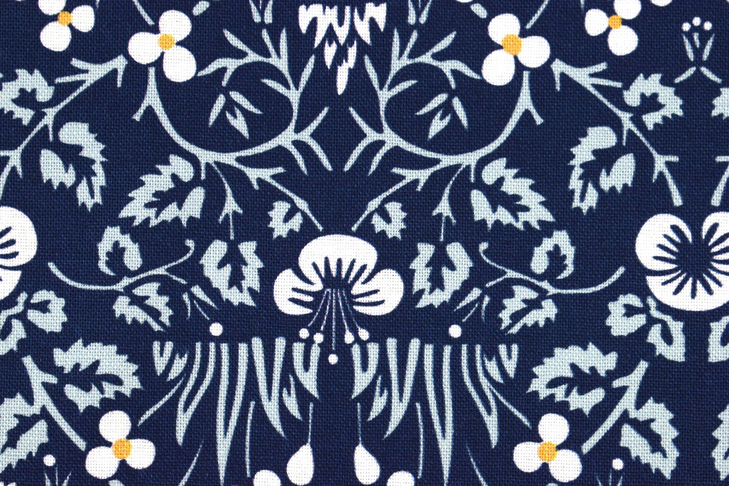 William Morris Eyebright, Natures dream, organic Quilting fabric, floral cotton fabric - Price by the Half Metre The Quilt Sanctuary