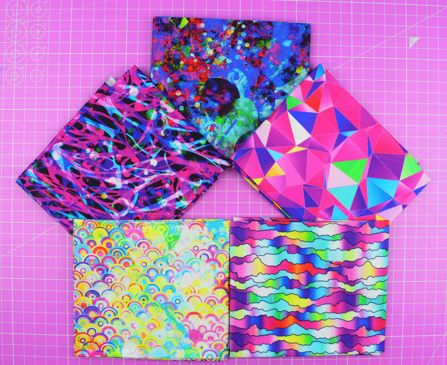 Vibrant Abstract Rainbow Fat Quarter Bundle – Geometric & Wavy Prints