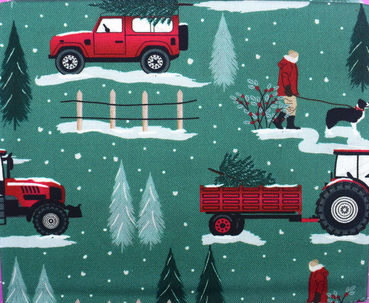 Countryside Christmas Fat Quarter Bundle, cotton quilting fabric