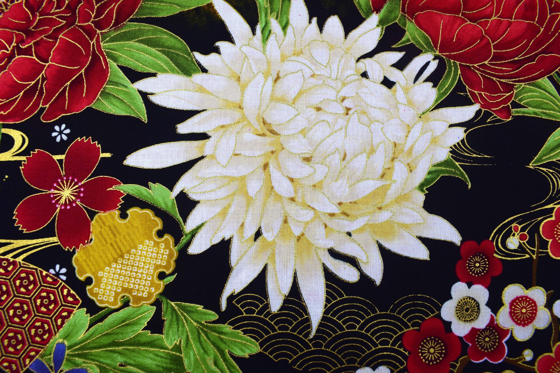 Lotus Garden fabric panel, Japanese Quilting panel - The Quilt Sanctuary