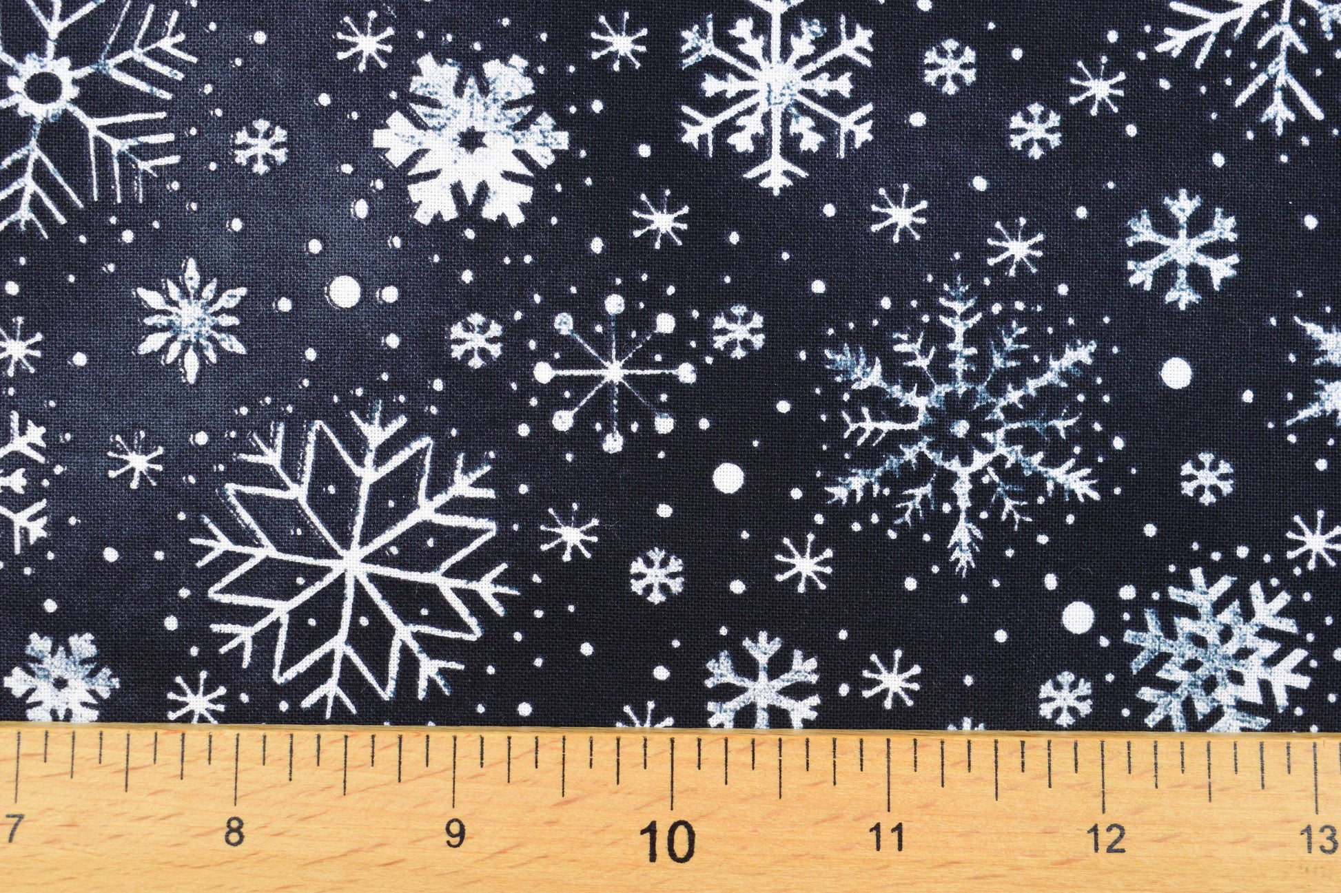 Black Snowflake fabric, Quilting fabric, Timeless Treasures -  Price by the Half Metre - The Quilt Sanctuary