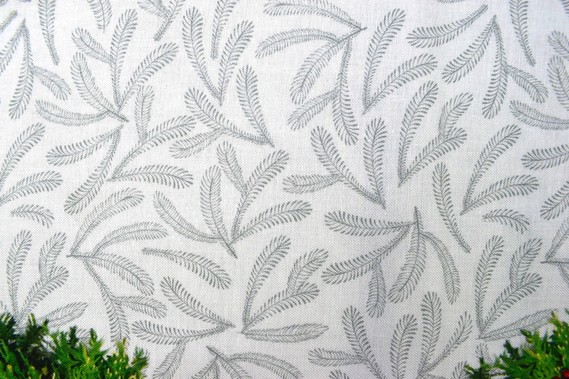 Christmas tree skirt panel, Here comes Santa, Quilting fabric - NOT FINISHED PRODUCT panel only - The Quilt Sanctuary