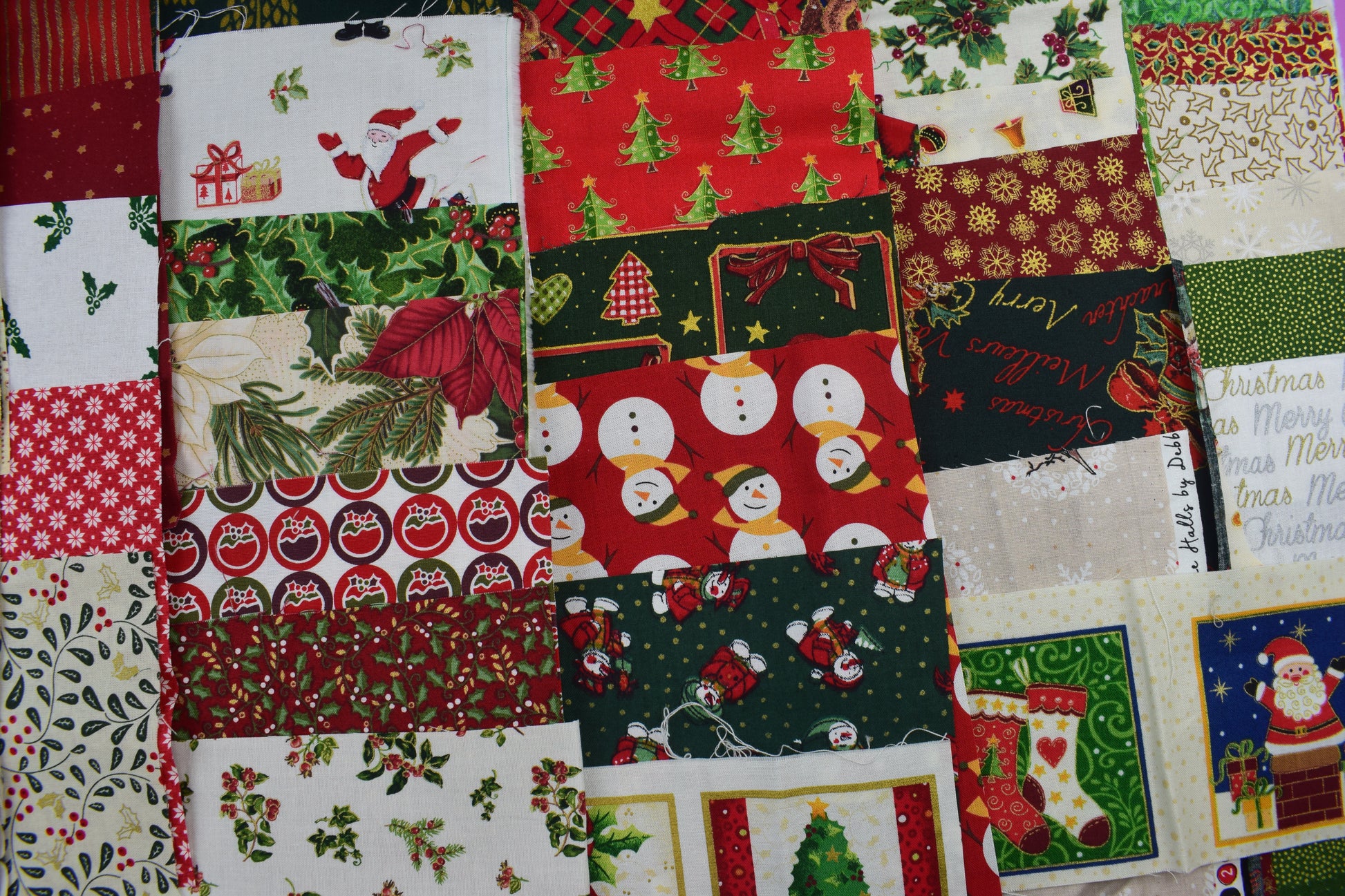 Christmas Quilting Fabric Scrap Bag: Random Pieces, Quilting Supplies - The Quilt Sanctuary