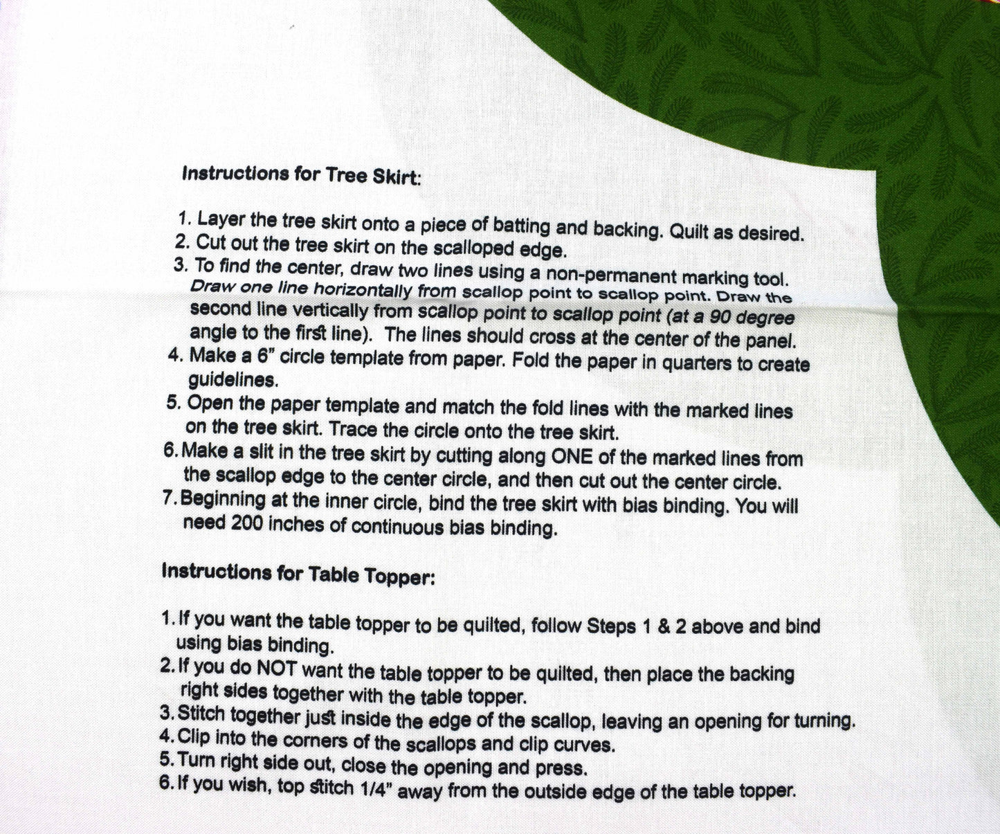 Christmas tree skirt panel, Here comes Santa, Quilting fabric - NOT FINISHED PRODUCT panel only - The Quilt Sanctuary