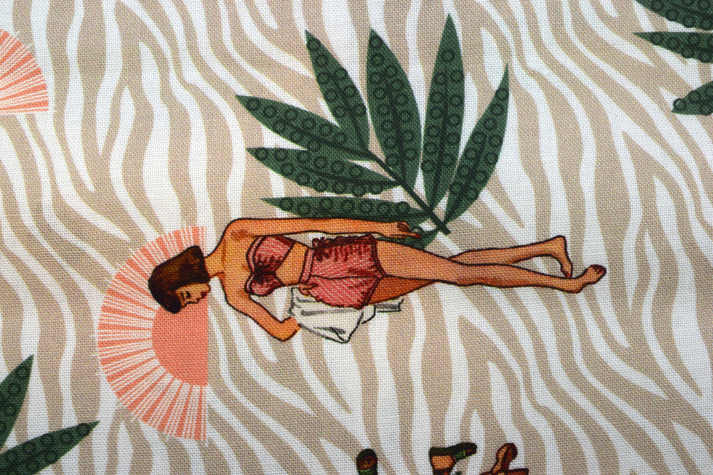 Sunset Safari Retro Fashion Quilting Fabric -  Price by the Half Metre - The Quilt Sanctuary