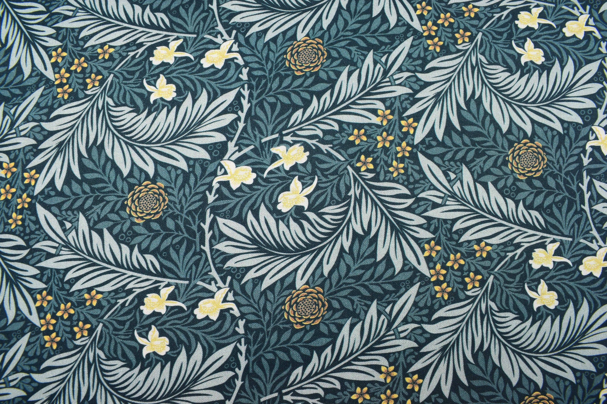 William Morris Larkspur Fabric, Kelmscott Garden Cotton Quilting -  Price by the Half Metre - The Quilt Sanctuary