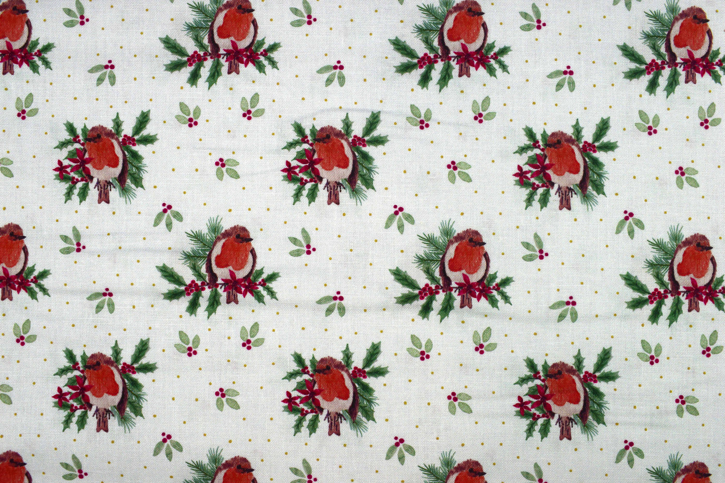 Christmas Robin fabric, Holiday quilting fabric -  Price by the Half Metre