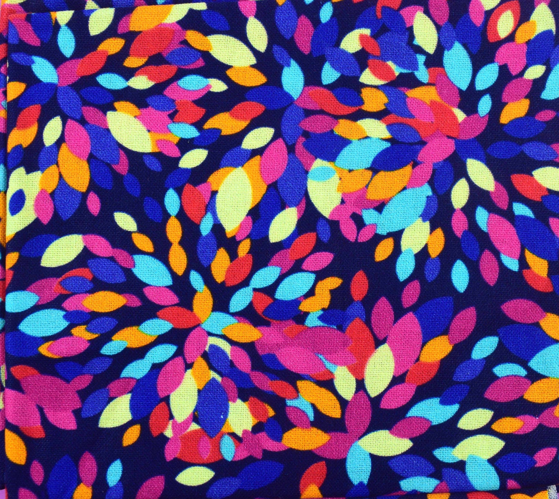 Geometric and Retro floral fat quarter bundle - The Quilt Sanctuary