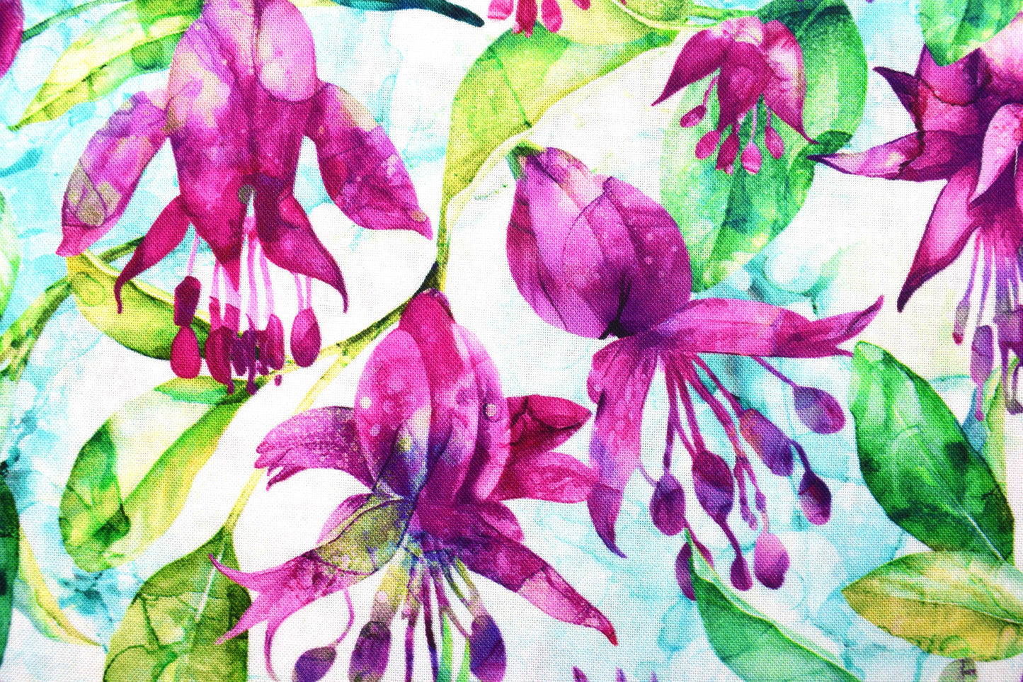 Hummingbird Quilting fabric, Watercolour style print - Price by the Half Metre - The Quilt Sanctuary