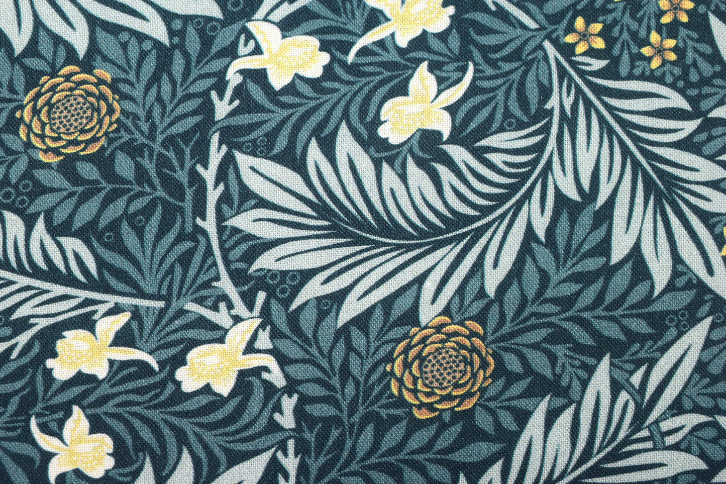 William Morris Larkspur Fabric, Kelmscott Garden Cotton Quilting -  Price by the Half Metre - The Quilt Sanctuary