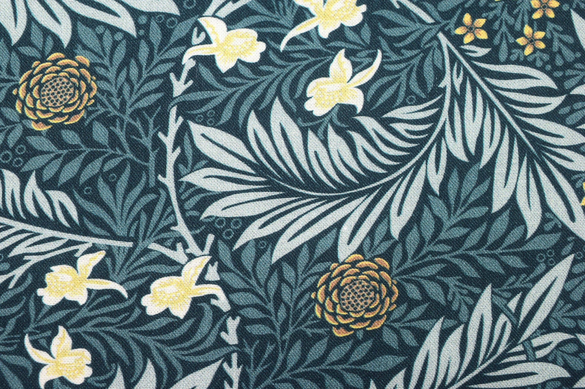 William Morris Larkspur Fabric, Kelmscott Garden Cotton Quilting -  Price by the Half Metre - The Quilt Sanctuary