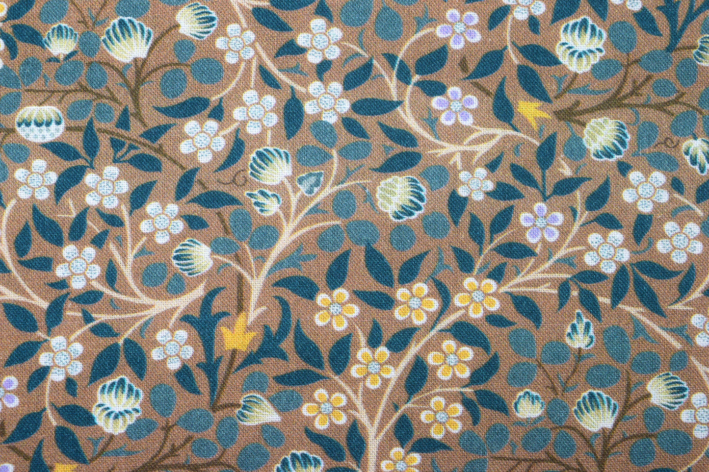 William Morris Clover Mural fabric,  Cotton Quilting fabric, Kelmscott Garden -  Price by the Half Metre