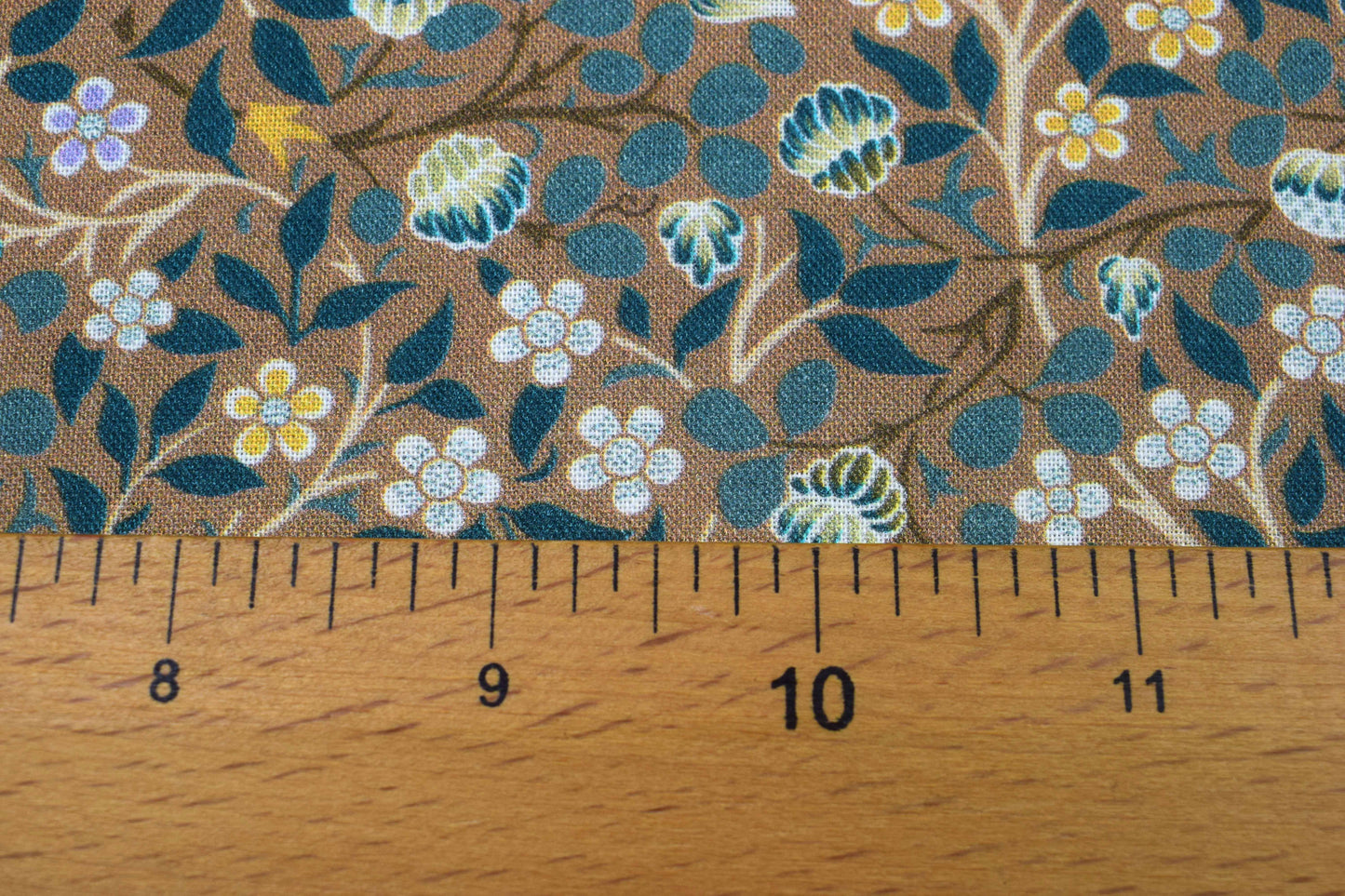 William Morris Clover Mural fabric,  Cotton Quilting fabric, Kelmscott Garden -  Price by the Half Metre