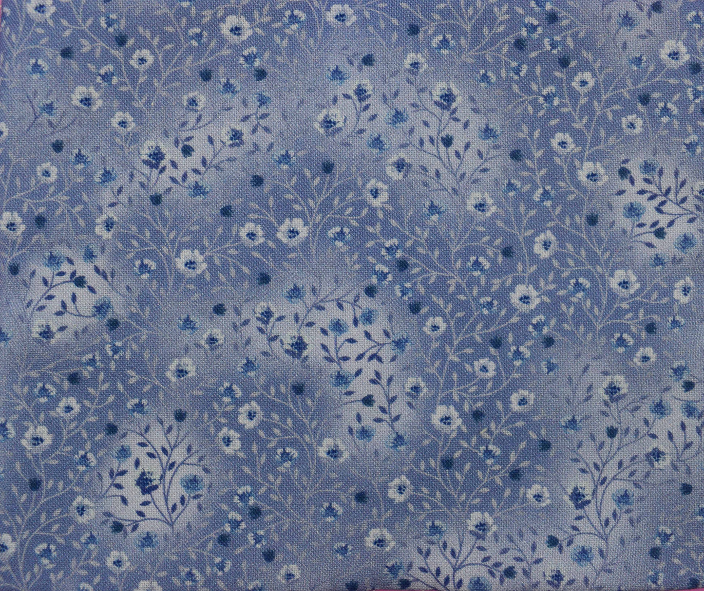 Blue Floral Fat Quarter Bundle – Quilting Cotton Prints in Coordinated Blues