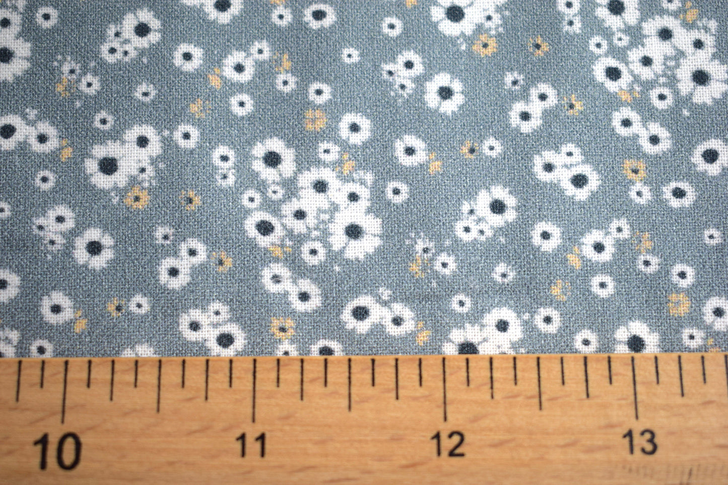 Grey floral fabric, flower Quilting fabric, cotton fabric, grey fabric, daisy fabric, Gray quilting fabric Price by the Half Metre The Quilt Sanctuary