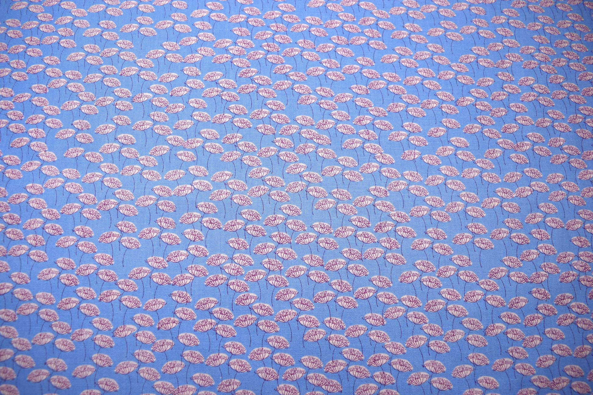 Lilac seedhead fabric, floral quilting fabric, makower fabric - Price by the Half Metre The Quilt Sanctuary