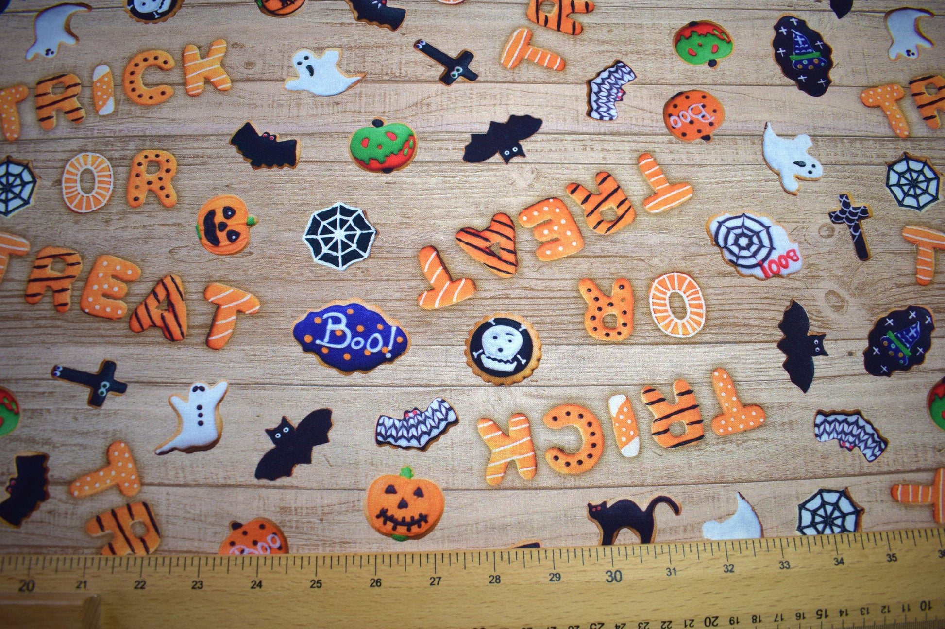 trick or treat fabric, Halloween fabric, spooky fabric, quilting fabric, cotton fabric, Price by the Half Metre The Quilt Sanctuary