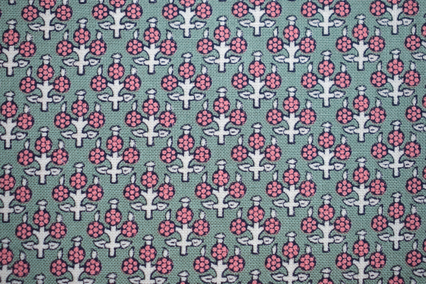 scottish fabric, thistle fabric, Green heraldic fabric ,quilting fabric, cotton fabric, Price by the Half Metre The Quilt Sanctuary