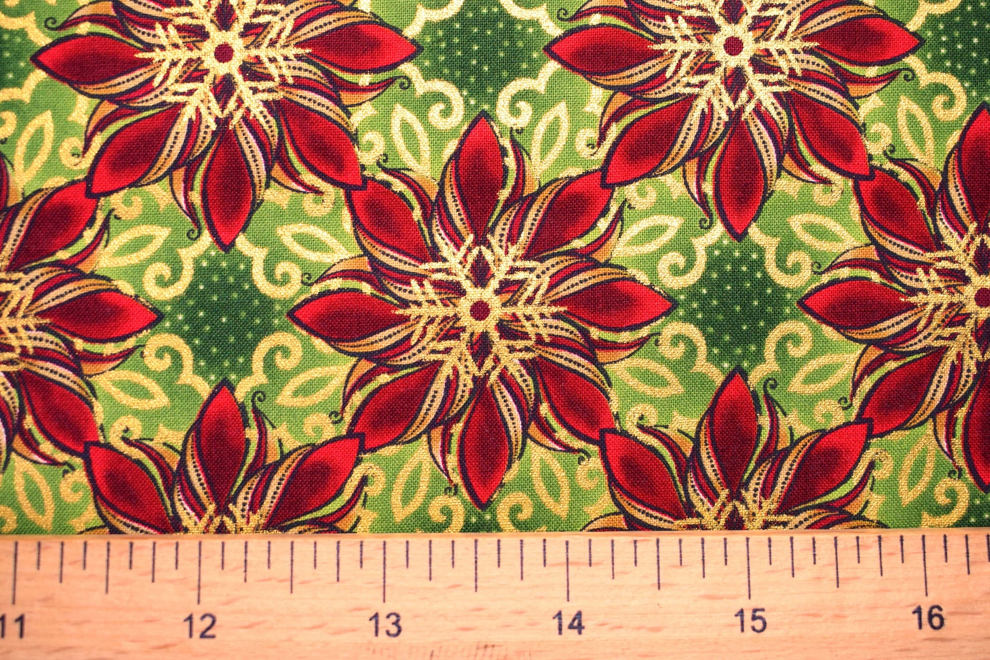 Green poinsettia Fabric , Quilting fabric, Jason Yenter - Price by the Half Metre The Quilt Sanctuary