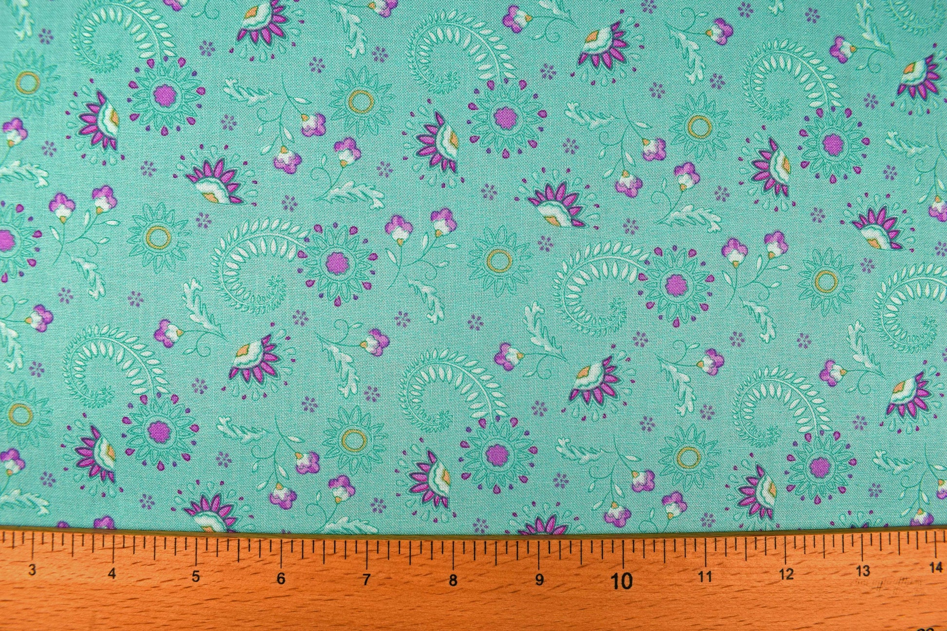 flowers on mint Fabric, cotton quilting fabric, Elegant Peacock - Price by the Half Metre The Quilt Sanctuary