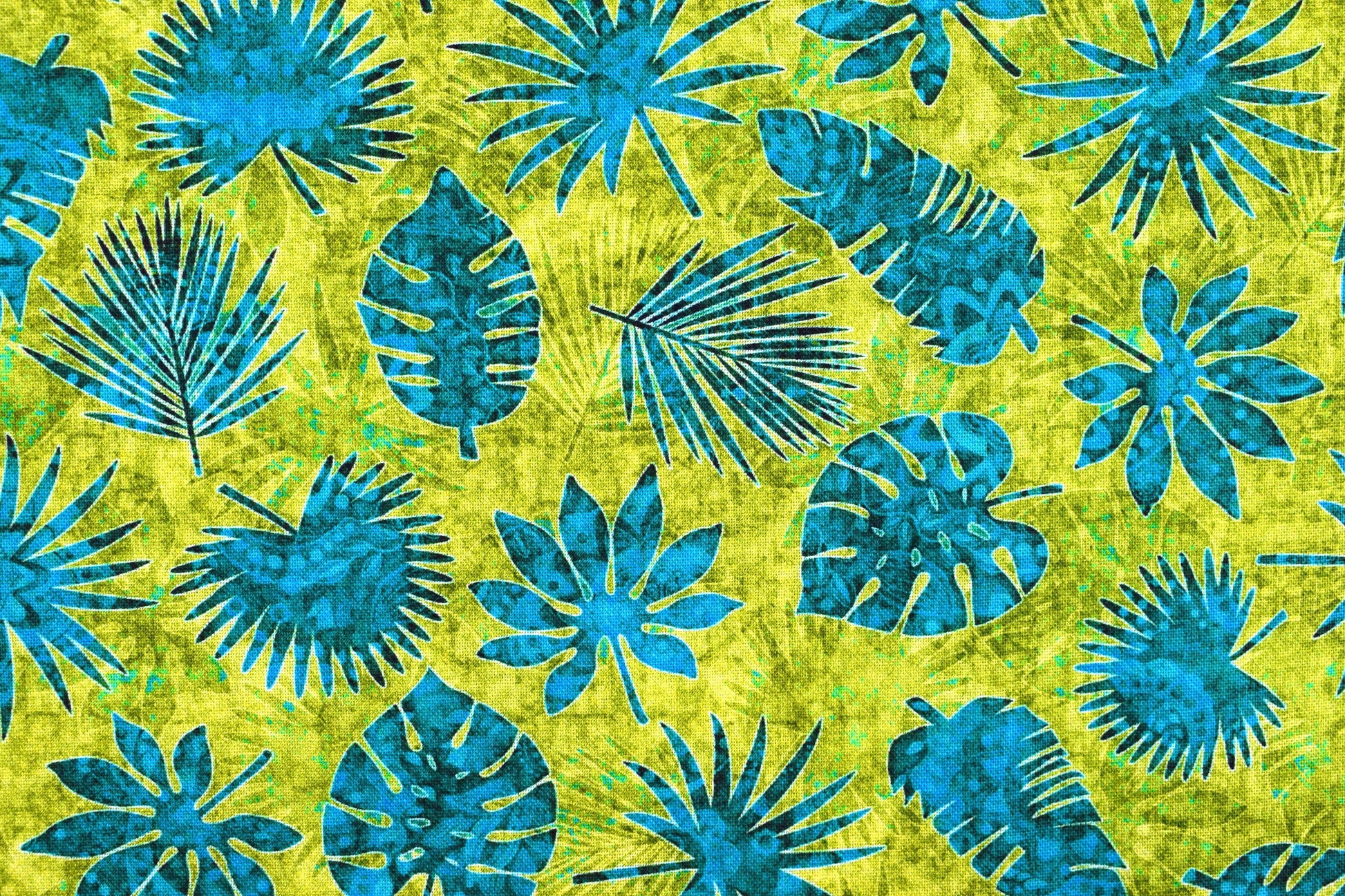 Green tropical foliage fabric, Quilting fabric, cotton fabric, quilting treasures, Serengeti, Price by the Half Metre The Quilt Sanctuary