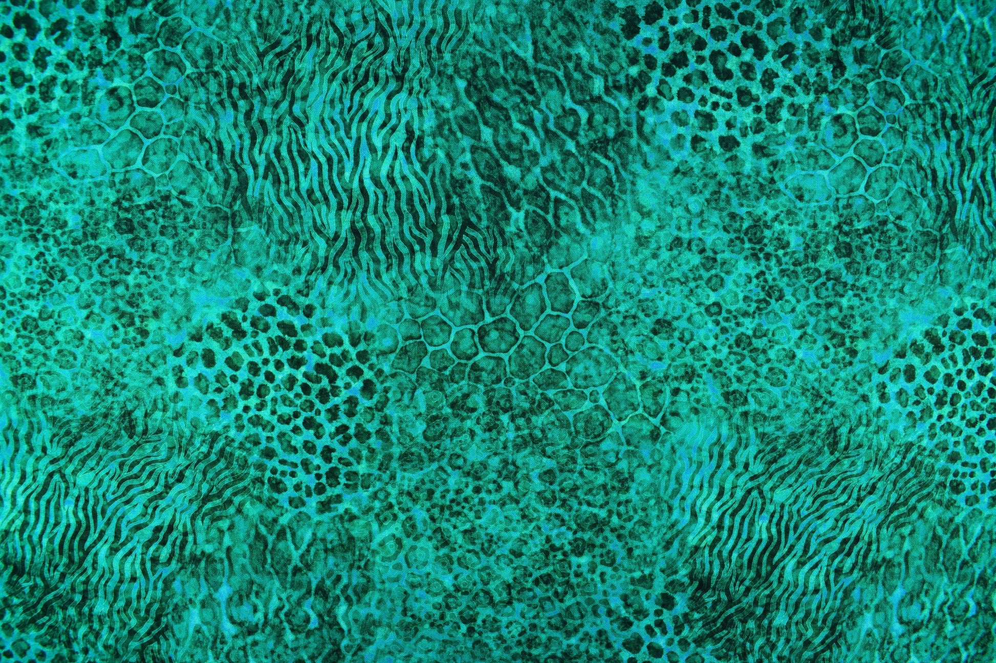 Green Animal print fabric, Quilting fabric, cotton fabric, quilting treasures, Serengeti, Price by the Half Metre The Quilt Sanctuary