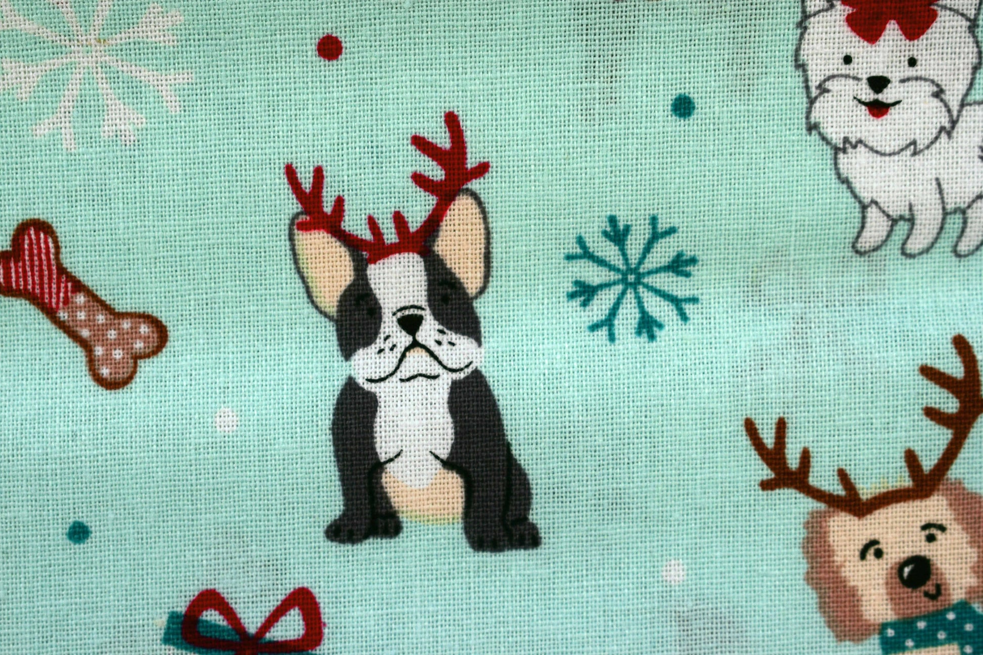 small dog christmas fabric - Price by the Half Metre The Quilt Sanctuary