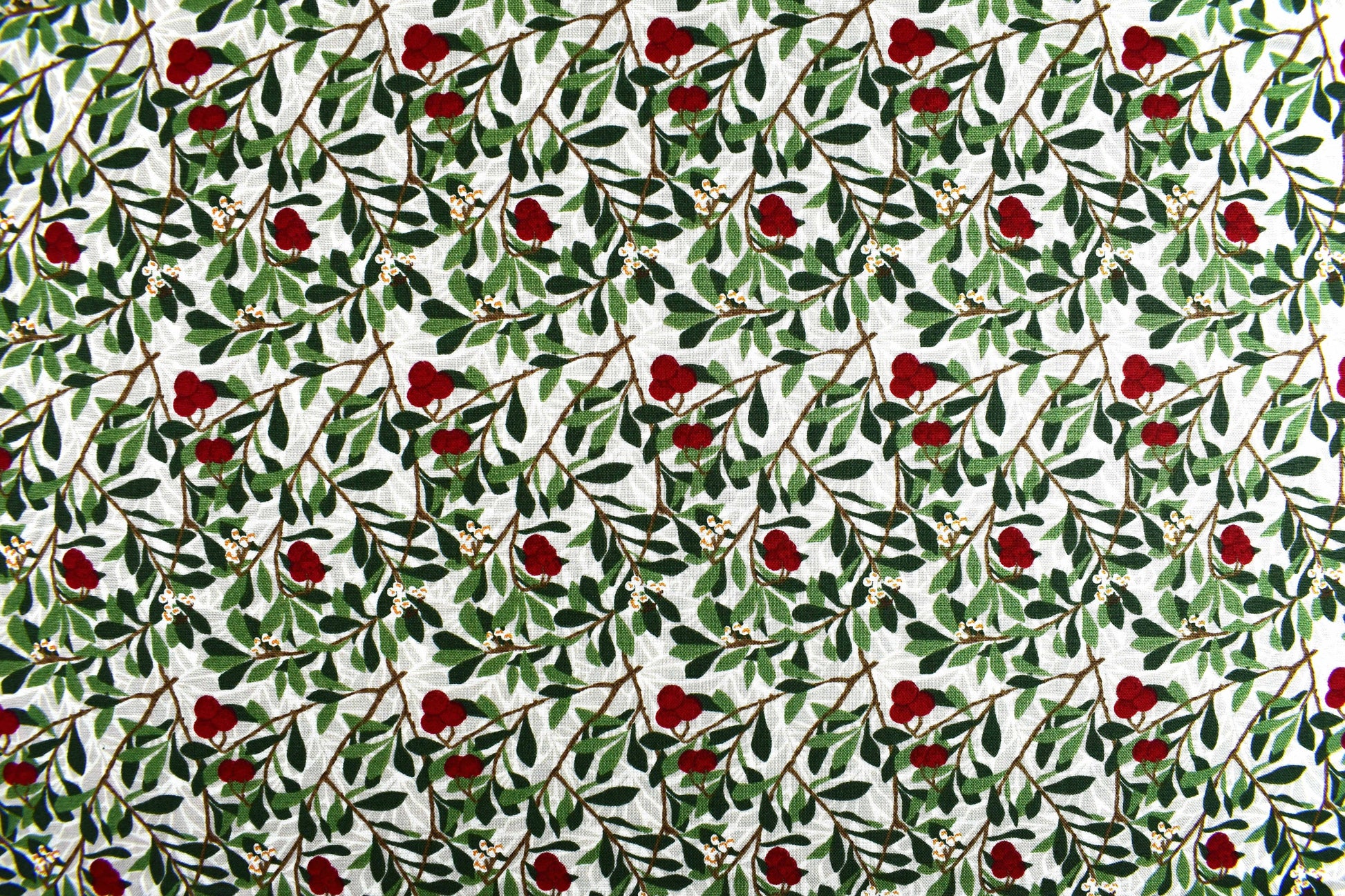William Morris Arbutus fabric, holly and Berry Quilting fabric, cotton fabric - Price by the Half Metre The Quilt Sanctuary