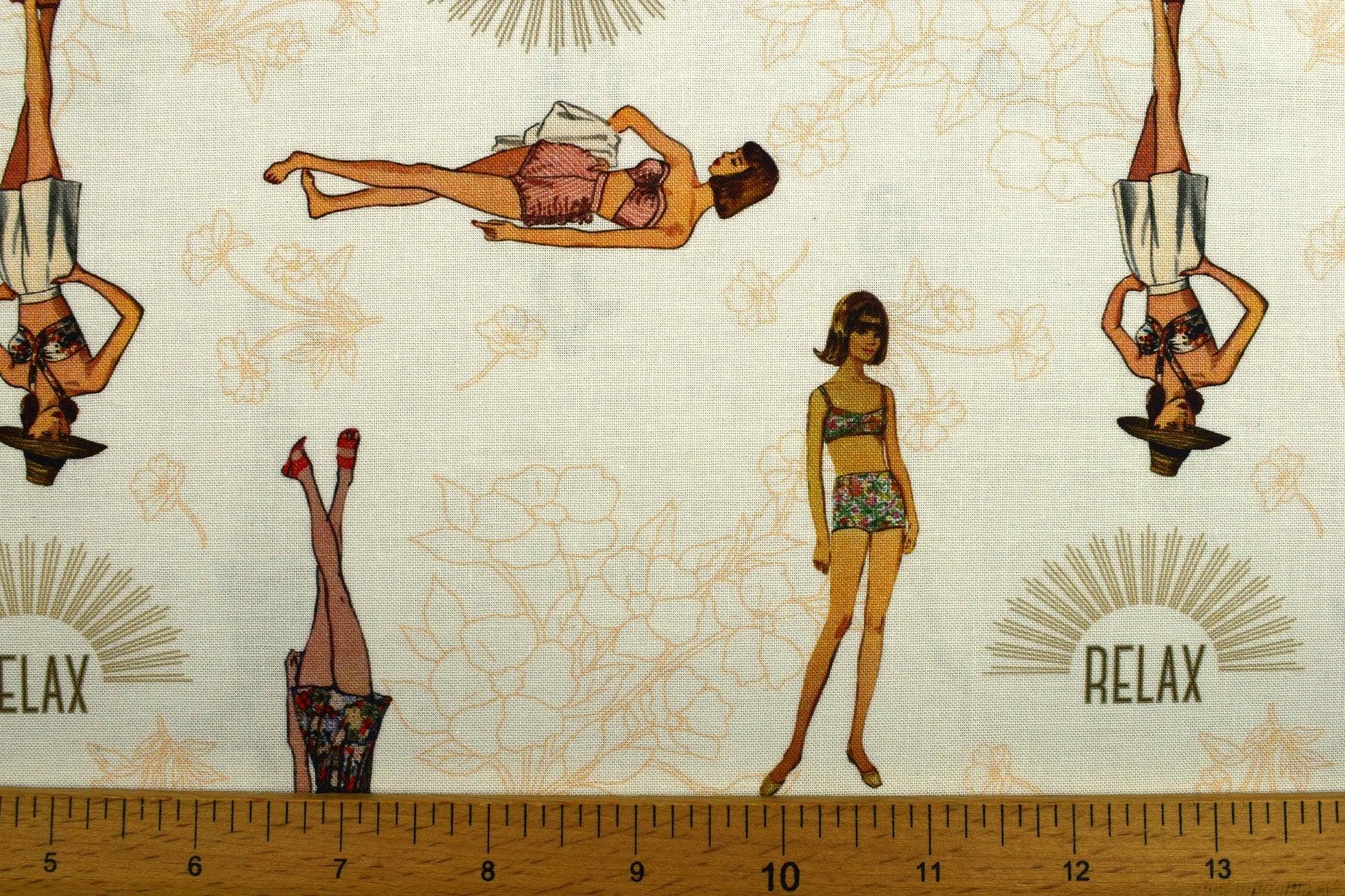Floral Fabric, Simplicity vintage fabrics, At the beach 1950's fashion, quilting fabric - Price by the Half Metre The Quilt Sanctuary