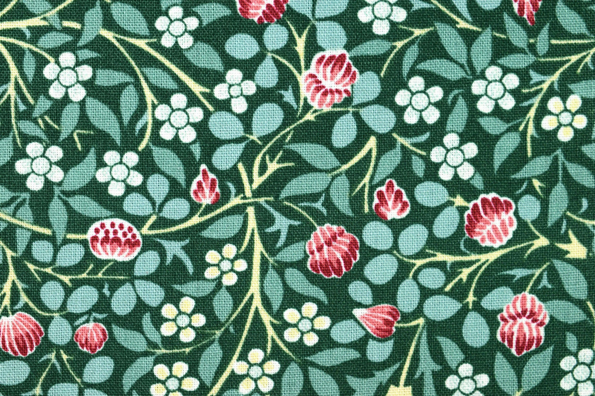 William Morris Clover Green fabric, Quilting fabric, cotton fabric - Price by the Half Metre The Quilt Sanctuary